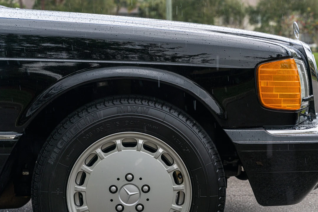 1991 Mercedes-Benz W126 S-Class Sedan - Image 12 of 31