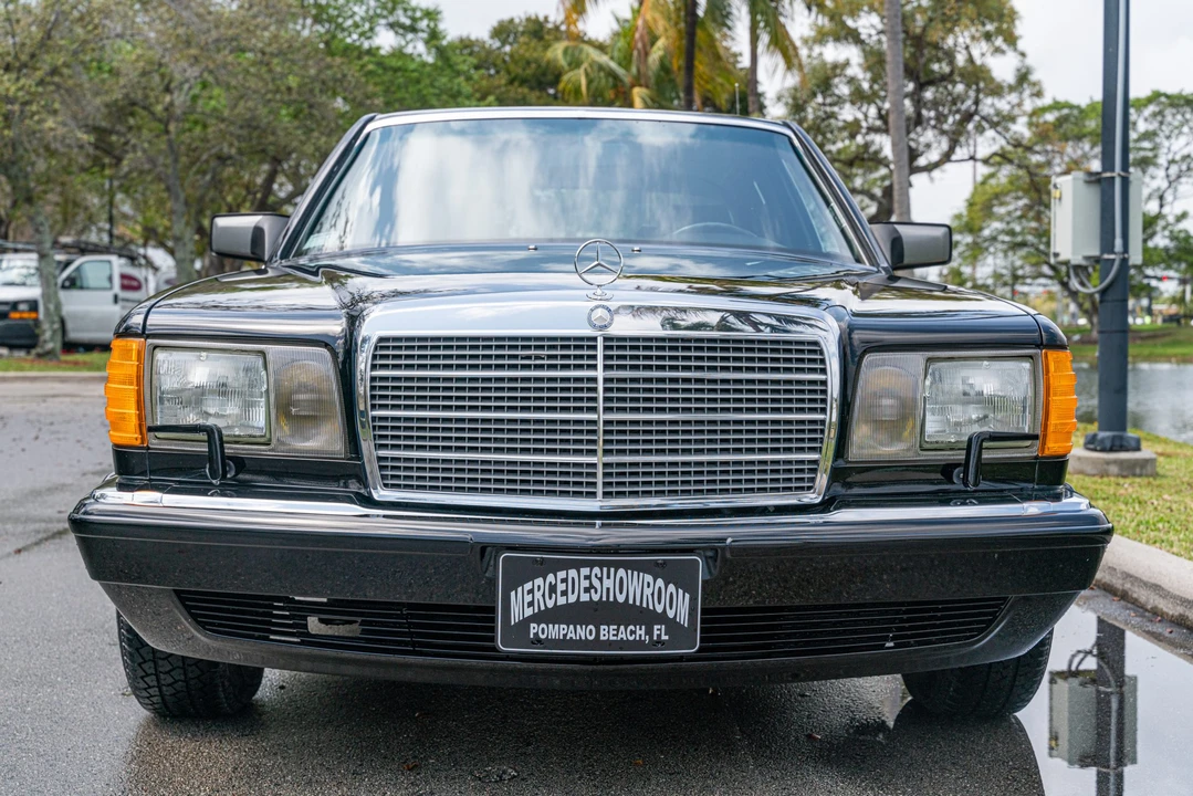 1991 Mercedes-Benz W126 S-Class Sedan - Image 4 of 31