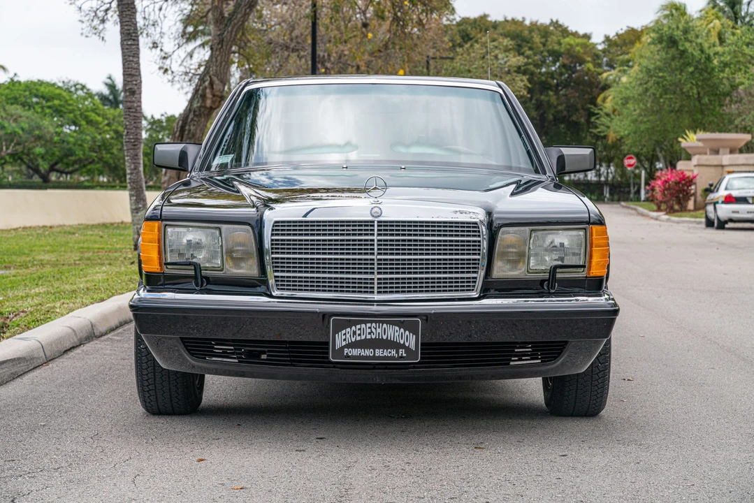 1991 Mercedes-Benz W126 S-Class Sedan - Image 3 of 31