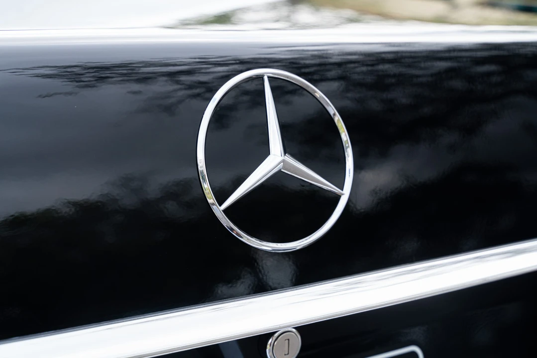 1991 Mercedes-Benz W126 S-Class Sedan - Image 24 of 31