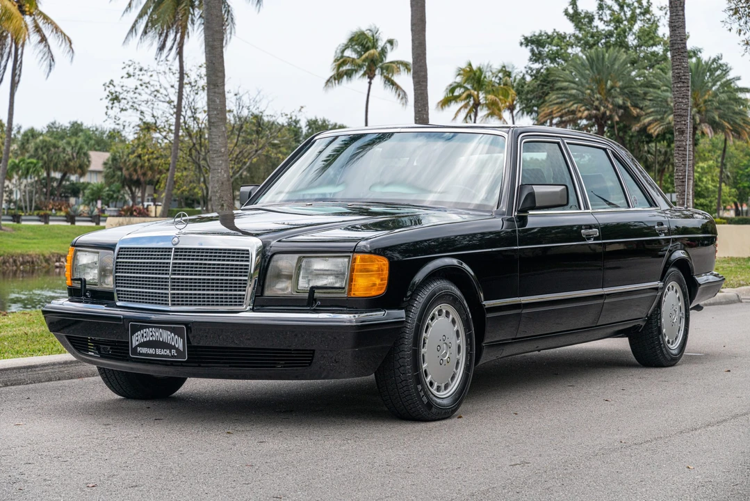 1991 Mercedes-Benz W126 S-Class Sedan - Image 2 of 31