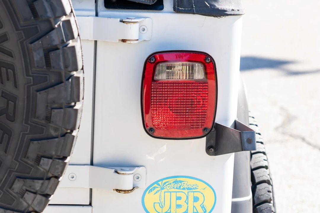 1992 Jeep YJ Wrangler - Image 27 of 31