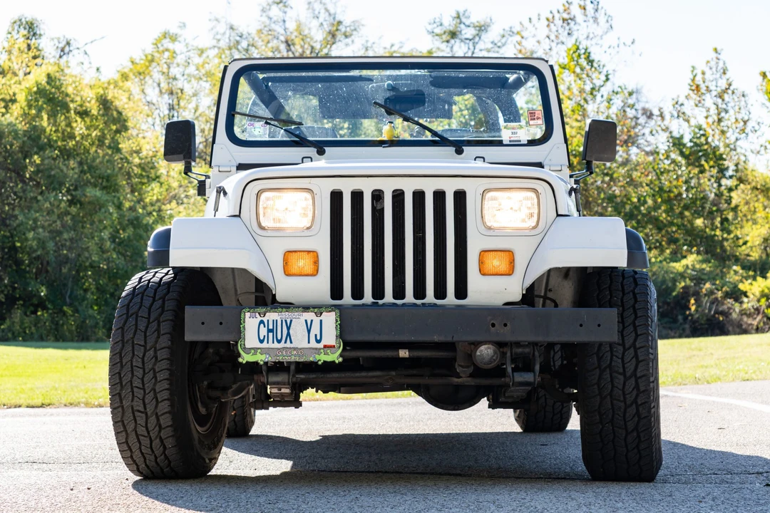 1992 Jeep YJ Wrangler - Image 10 of 31