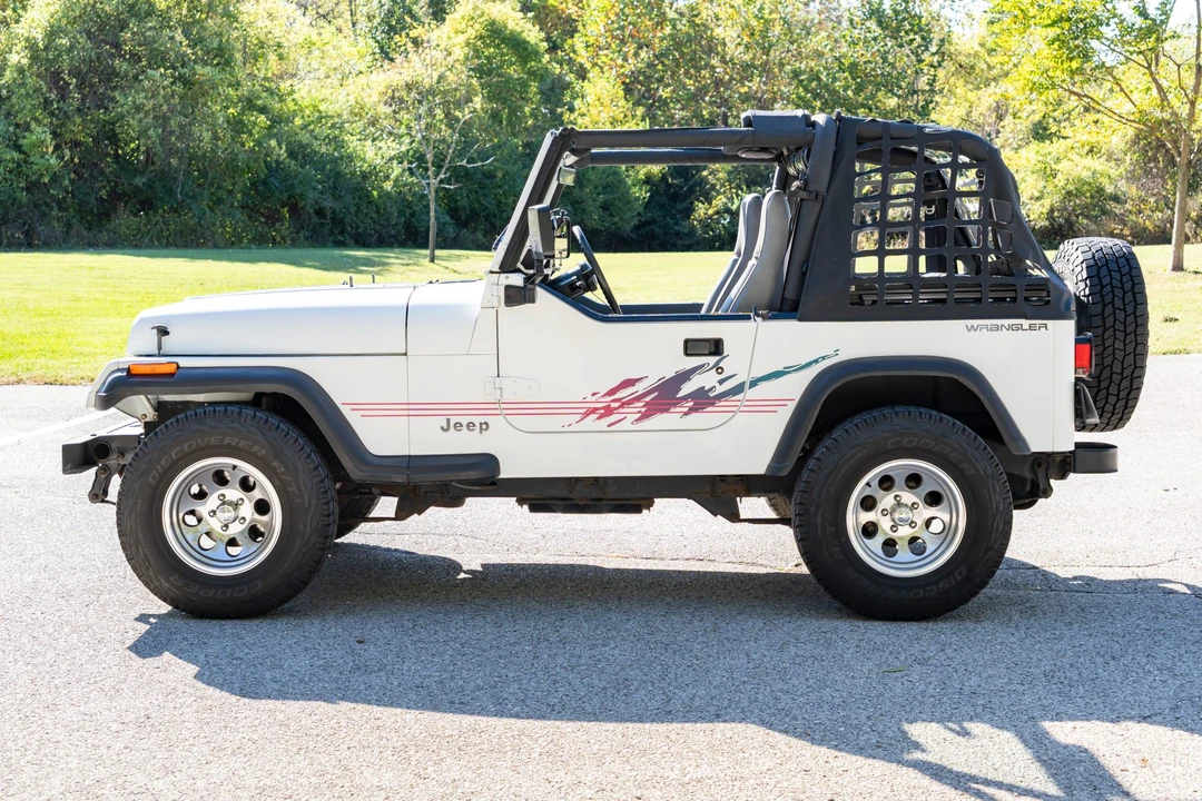1992 Jeep YJ Wrangler - Image 12 of 31