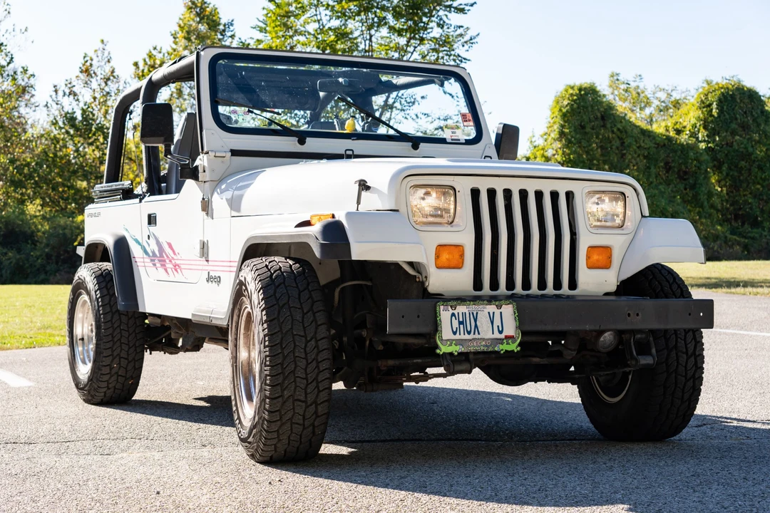 1992 Jeep YJ Wrangler - Image 8 of 31