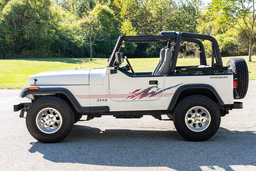1992 Jeep YJ Wrangler - Image 2 of 31