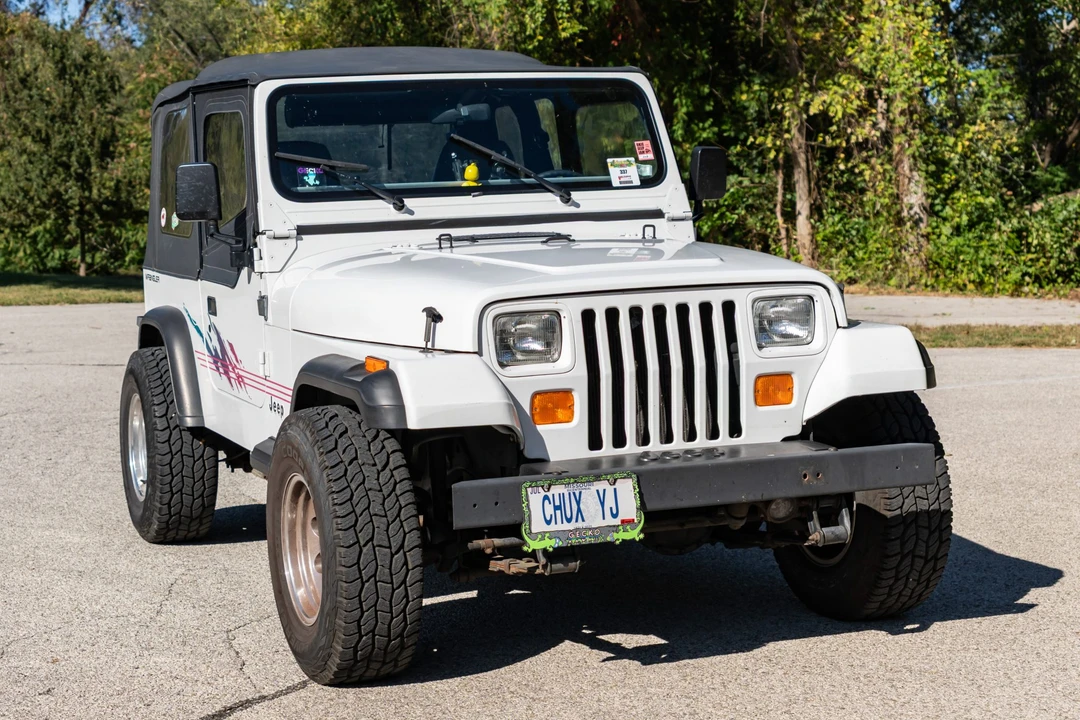 1992 Jeep YJ Wrangler - Image 18 of 31