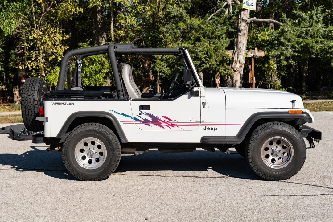 1992 Jeep YJ Wrangler - Image 7 of 31