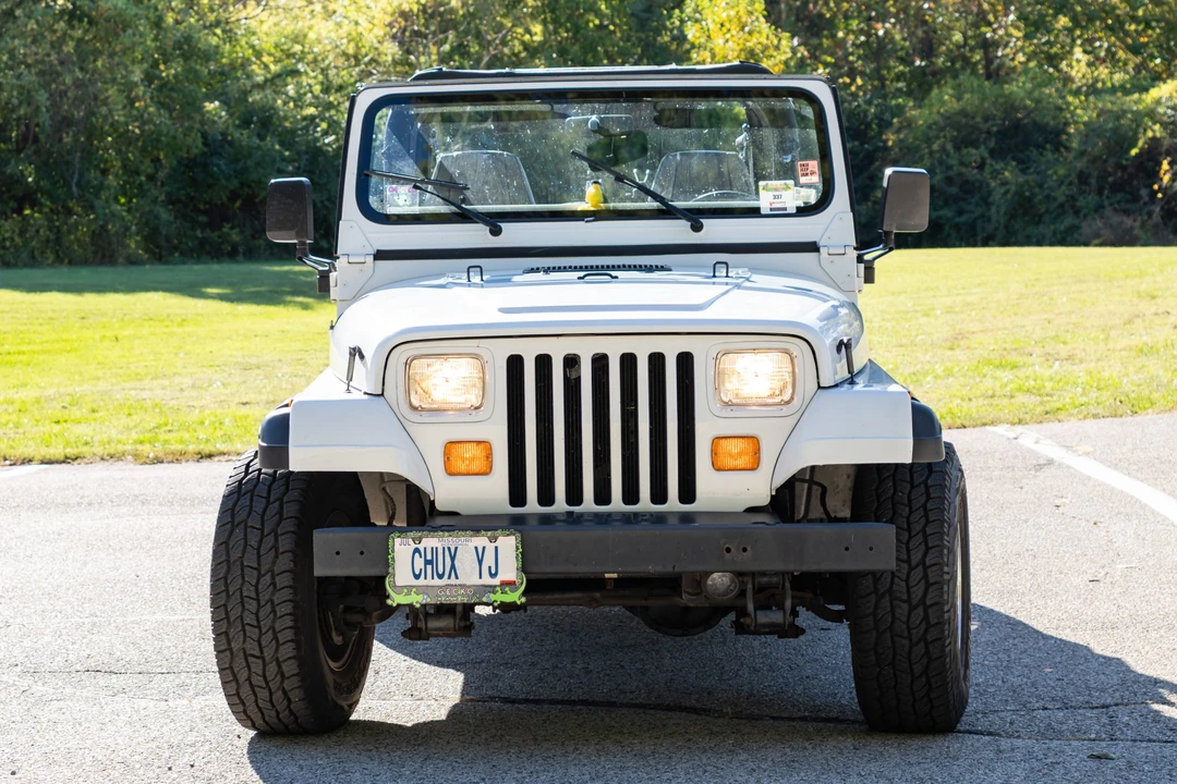 1992 Jeep YJ Wrangler - Image 9 of 31