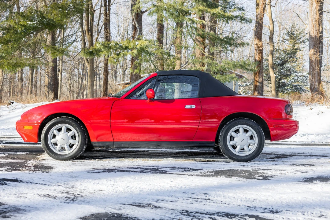 1992 Mazda NA MX-5 Miata - Image 5 of 31