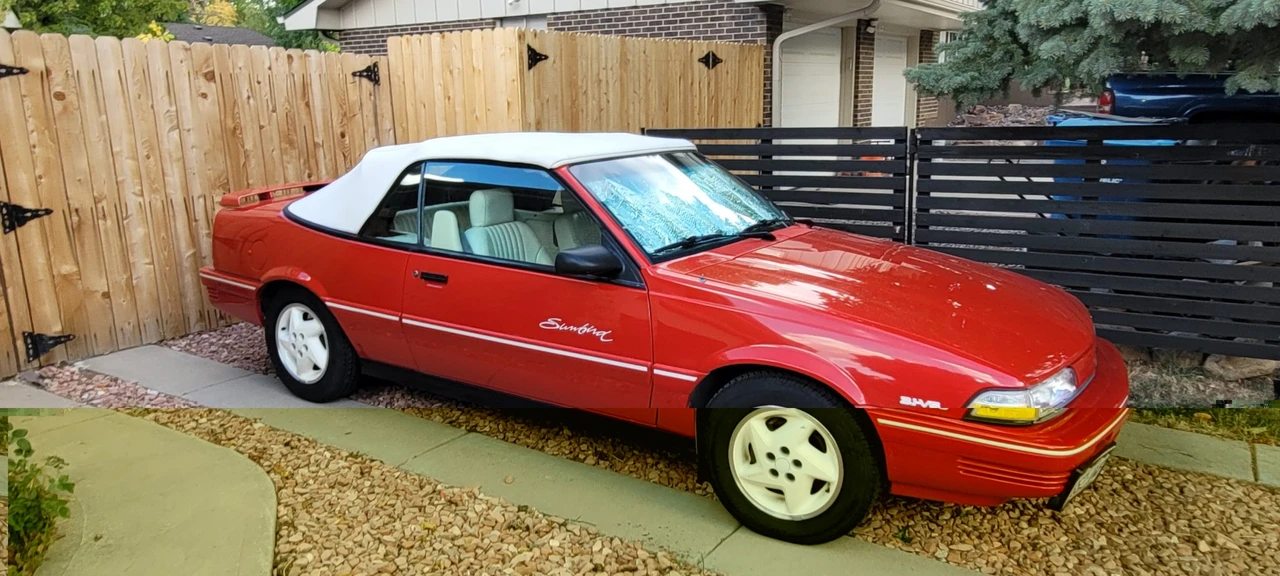 1992 Pontiac Sunbird - Image 5 of 31