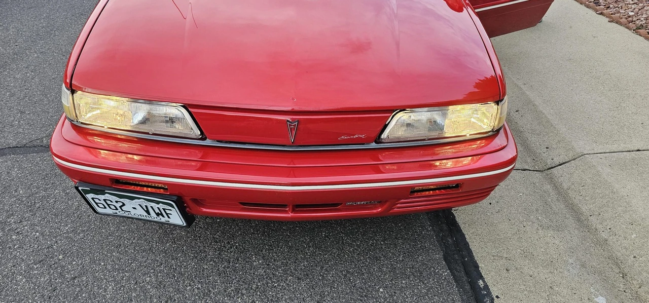 1992 Pontiac Sunbird - Image 17 of 31