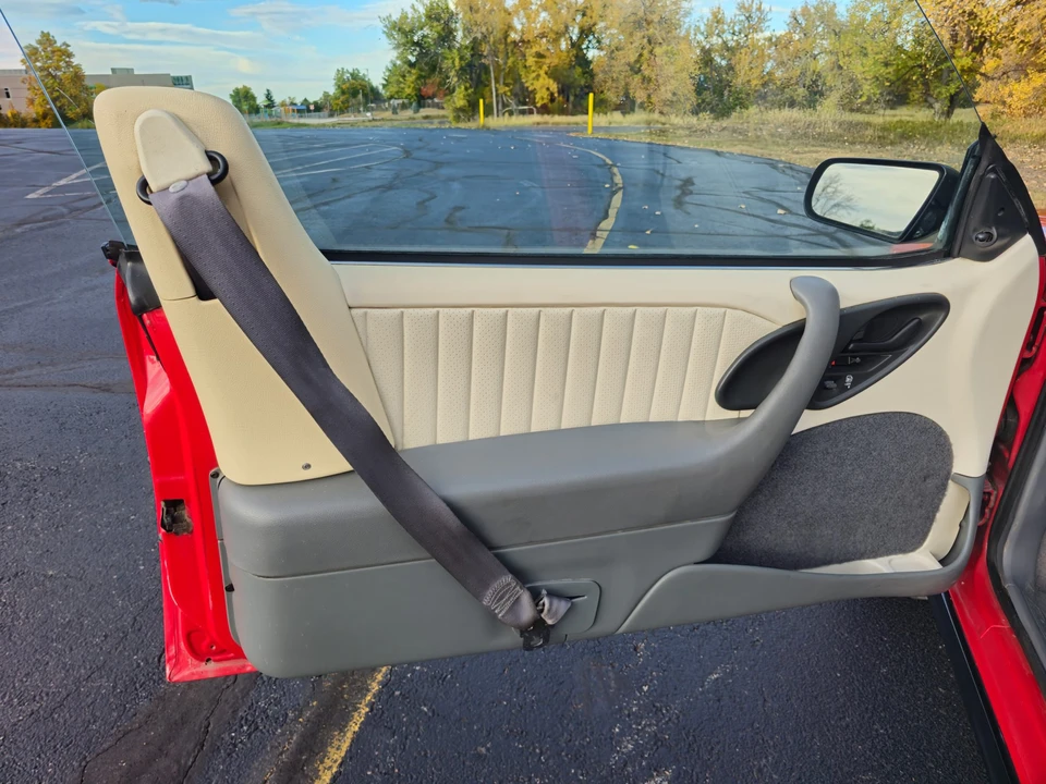 1992 Pontiac Sunbird - Image 31 of 31