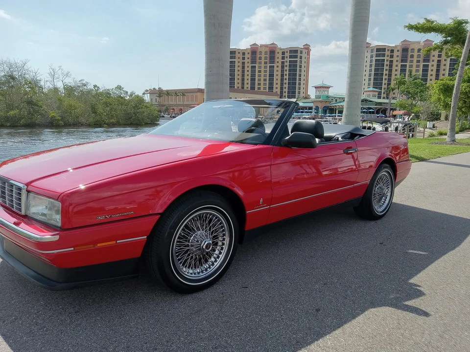 1993 Cadillac Allante - Image 2 of 31