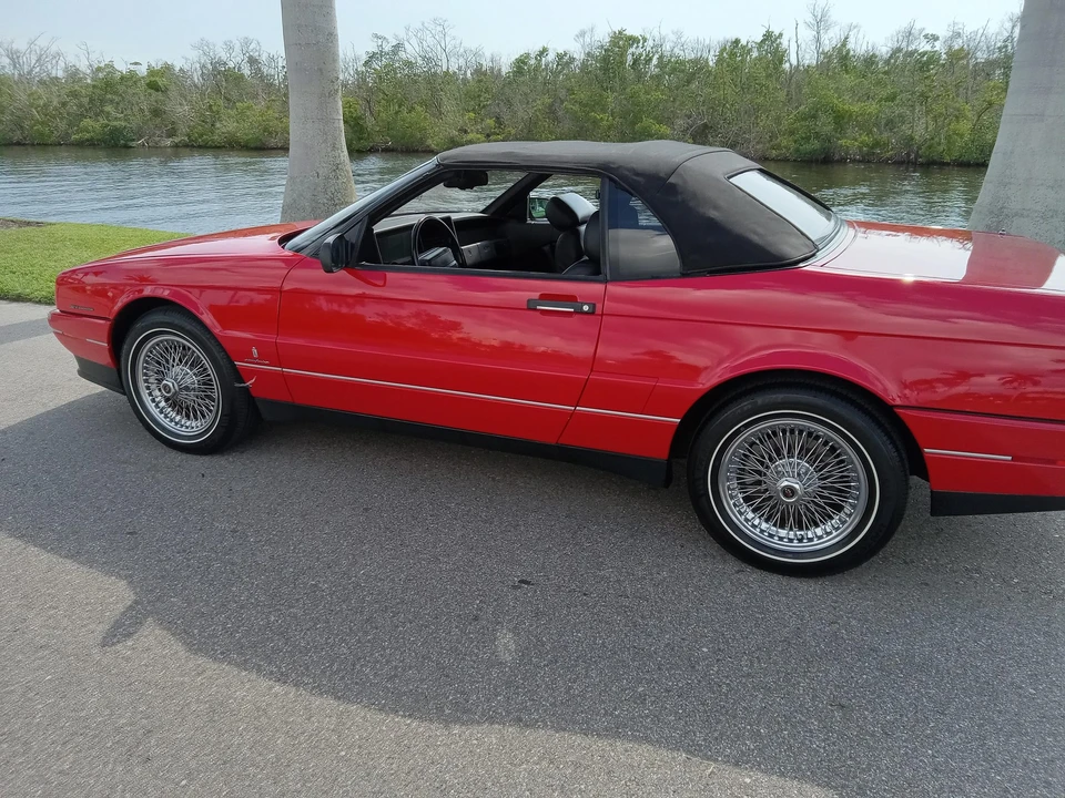1993 Cadillac Allante - Image 8 of 31