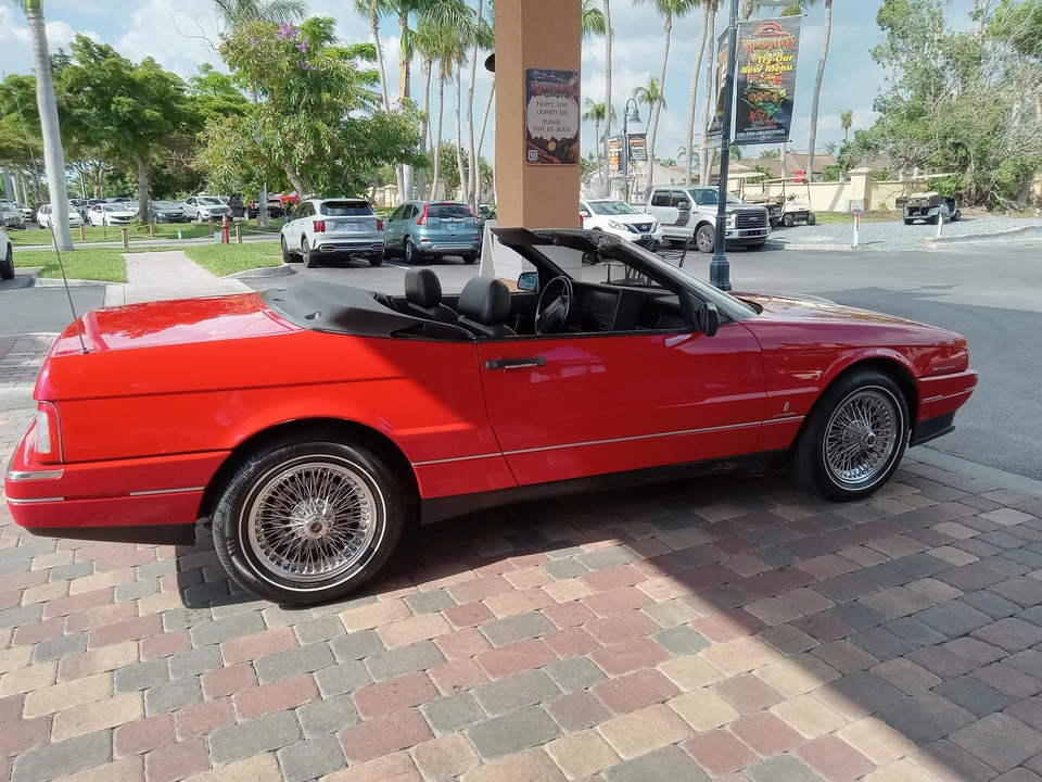 1993 Cadillac Allante - Image 7 of 31