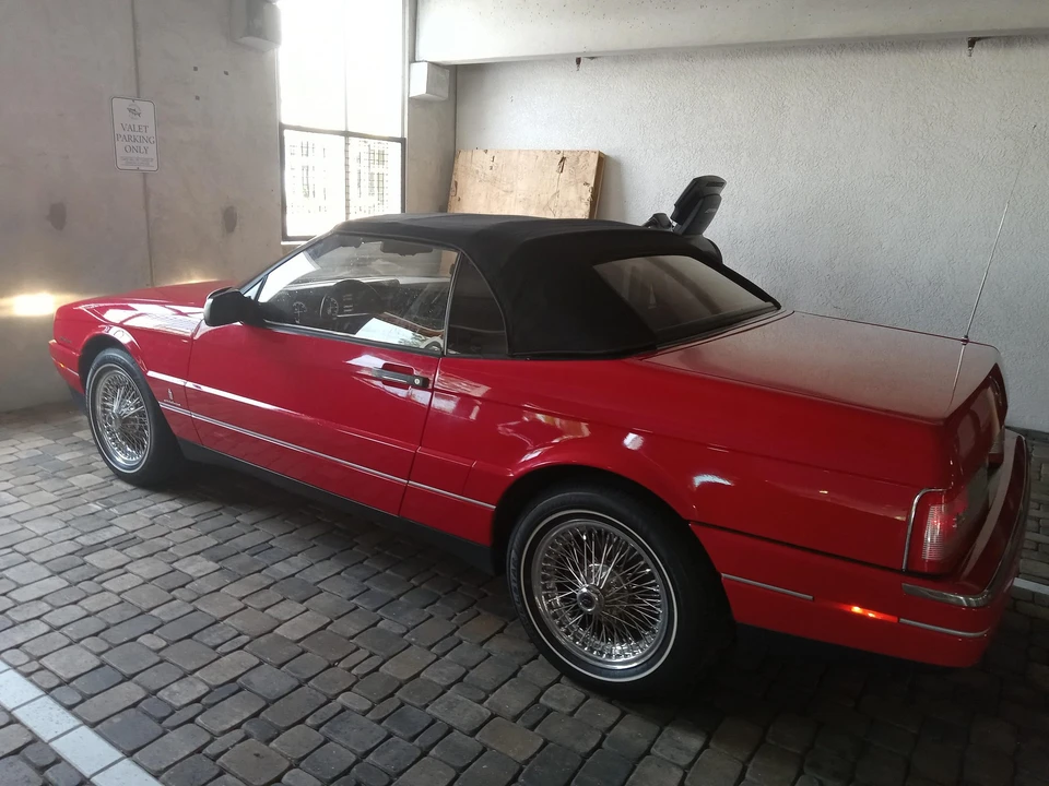 1993 Cadillac Allante - Image 26 of 31