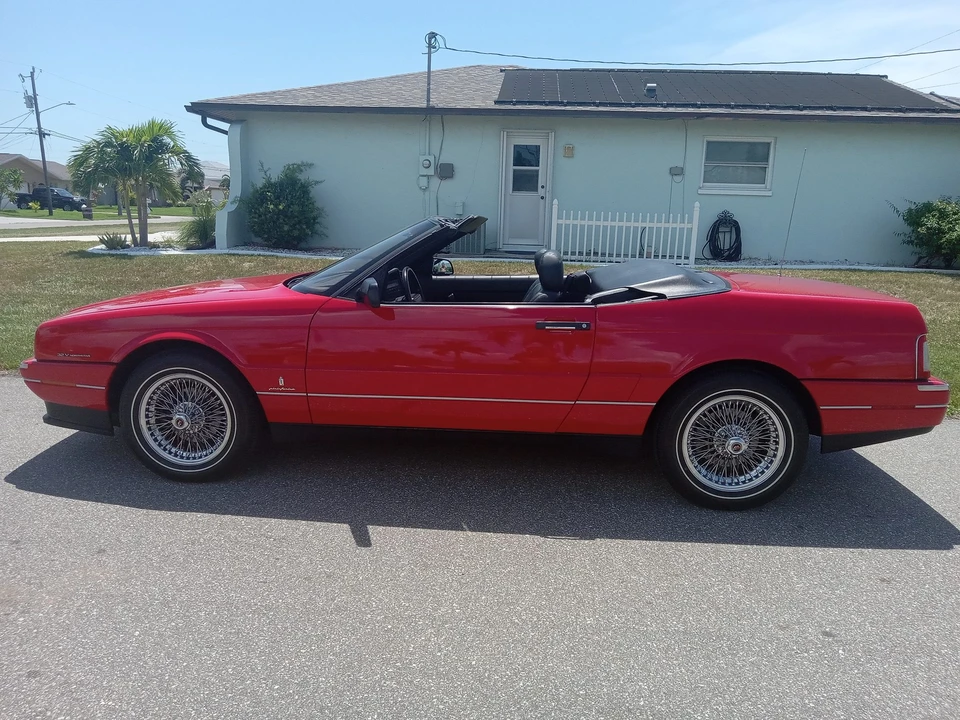 1993 Cadillac Allante - Image 16 of 31