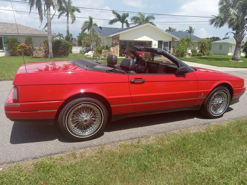 1993 Cadillac Allante - Image 17 of 31