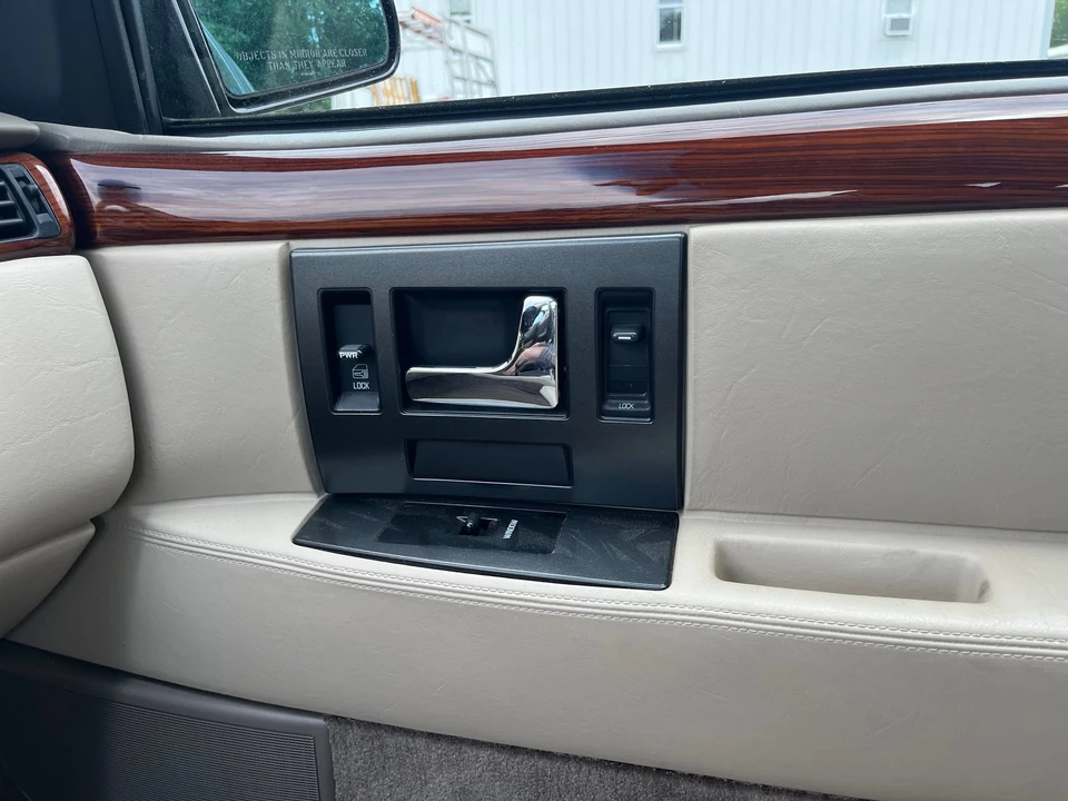 1993 Cadillac Seville - Image 27 of 31