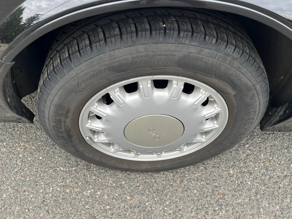 1993 Cadillac Seville - Image 23 of 31
