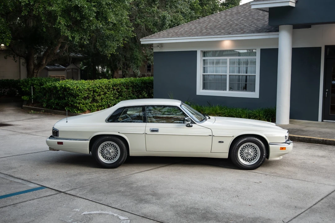 1994 Jaguar XJS Facelift V12 - Image 13 of 31