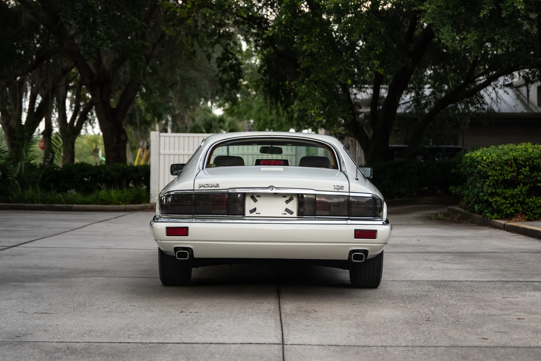 1994 Jaguar XJS Facelift V12 - Image 9 of 31