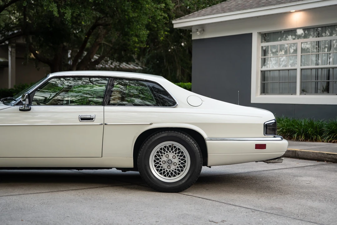 1994 Jaguar XJS Facelift V12 - Image 19 of 31