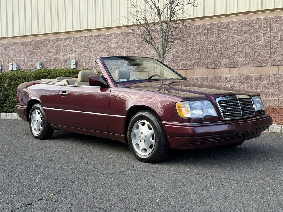 1995 Mercedes-Benz W124 E-Class - Image 2 of 31