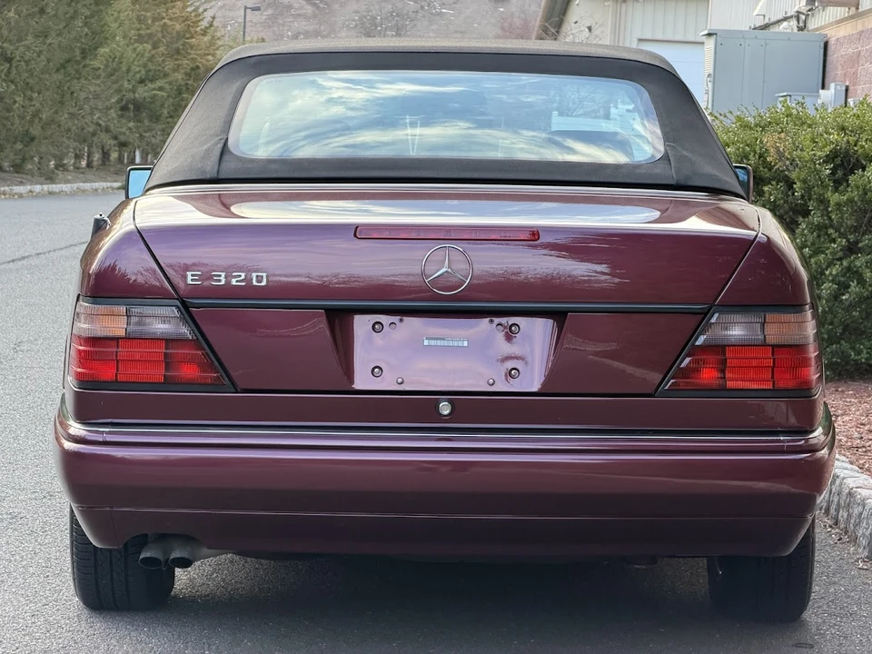 1995 Mercedes-Benz W124 E-Class - Image 10 of 31