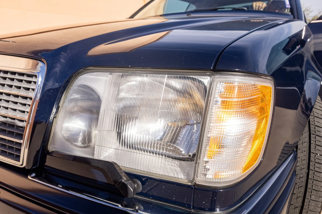 1995 Mercedes-Benz W124 E-Class - Image 11 of 31