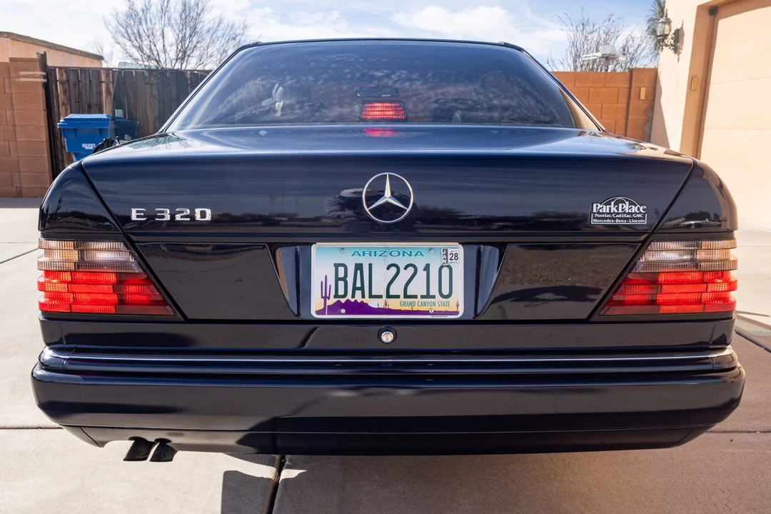 1995 Mercedes-Benz W124 E-Class - Image 18 of 31