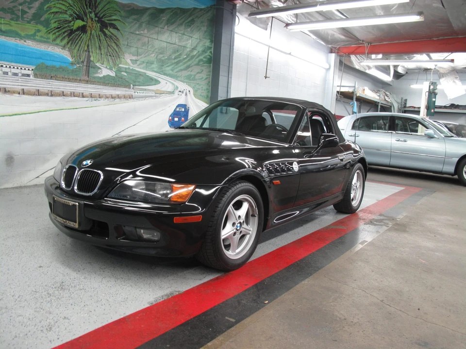 1996 BMW Z3 Roadster - Image 2 of 31