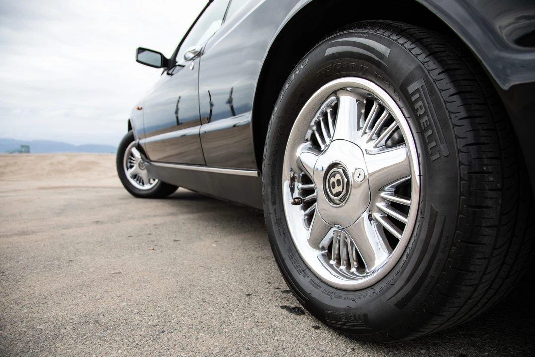 1996 Bentley Azure 1st Gen - Image 30 of 31