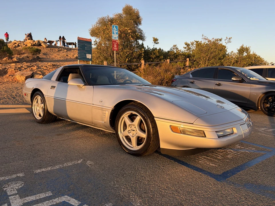 1996 Chevrolet Corvette C4 - Image 2 of 31