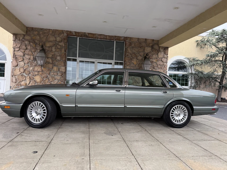 1996 Jaguar X300 XJ - Image 31 of 31