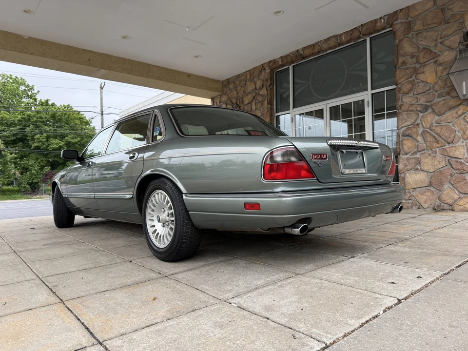 1996 Jaguar X300 XJ - Image 29 of 31
