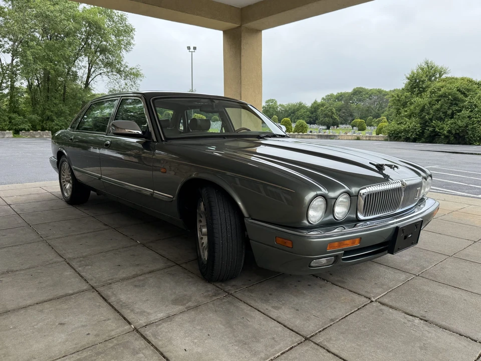 1996 Jaguar X300 XJ - Image 10 of 31