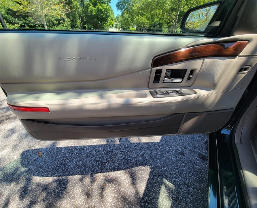 1997 Cadillac Eldorado 12th Gen - Image 24 of 31