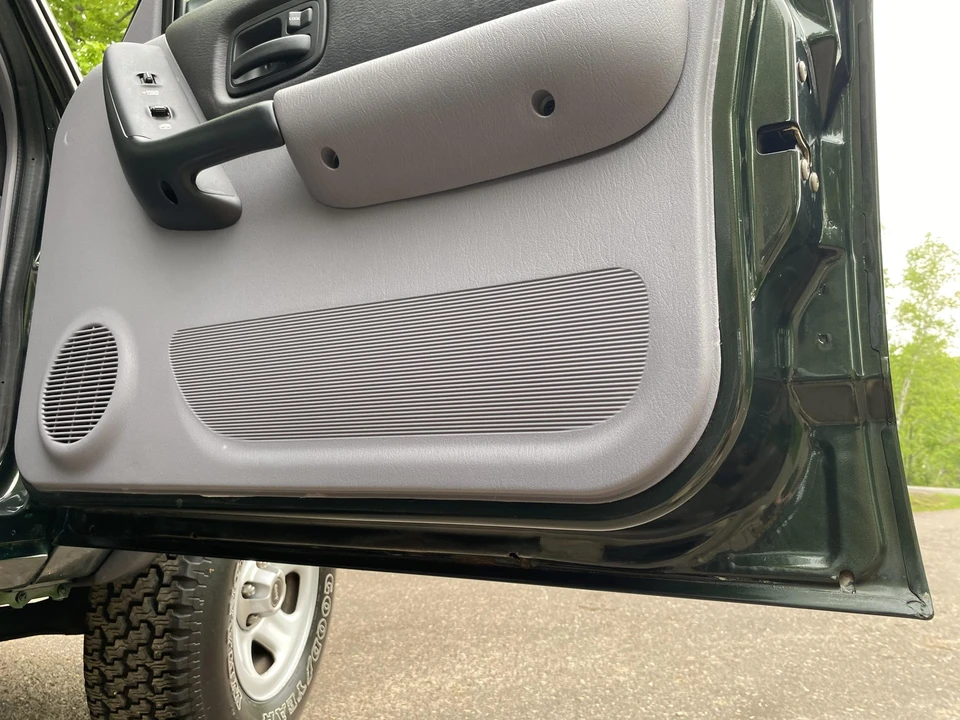 1998 Jeep XJ Cherokee - Image 24 of 31