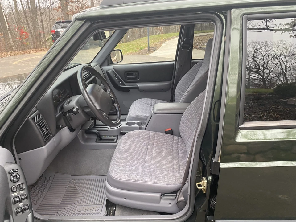 1998 Jeep XJ Cherokee - Image 19 of 31