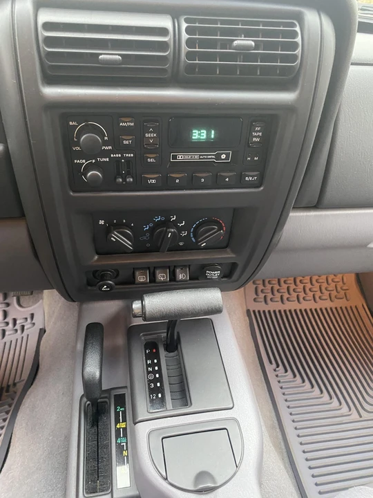 1998 Jeep XJ Cherokee - Image 30 of 31