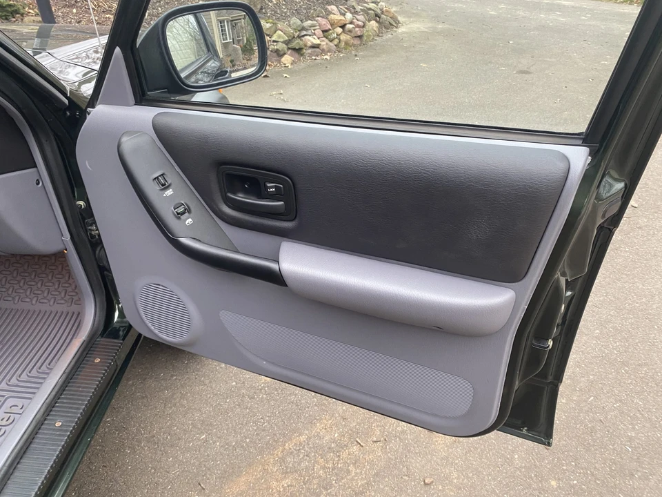 1998 Jeep XJ Cherokee - Image 23 of 31