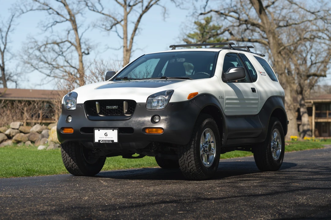 1999 Isuzu VehiCROSS - Image 2 of 31