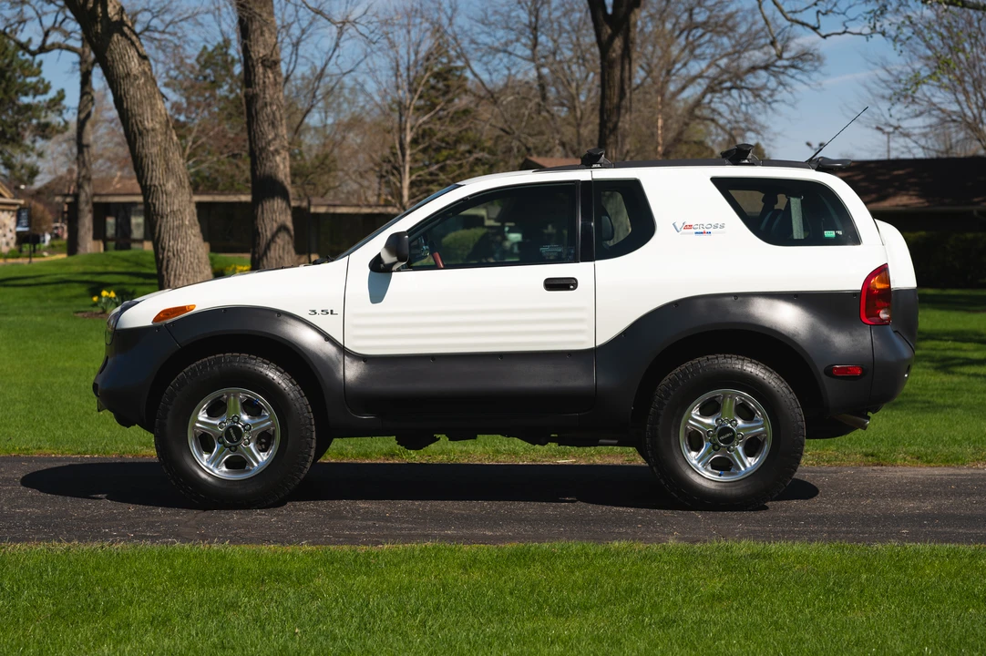 1999 Isuzu VehiCROSS - Image 12 of 31