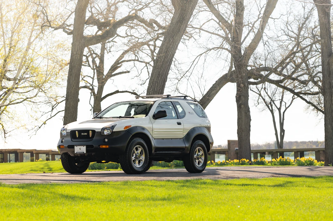 1999 Isuzu VehiCROSS - Image 5 of 31