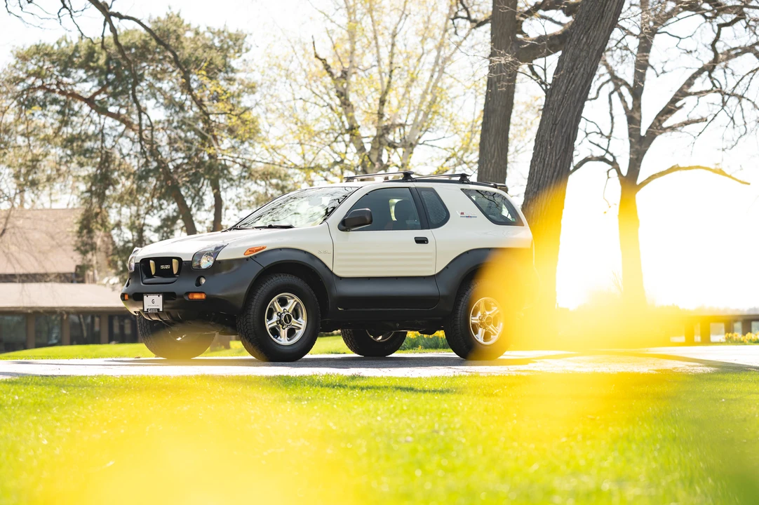 1999 Isuzu VehiCROSS - Image 4 of 31