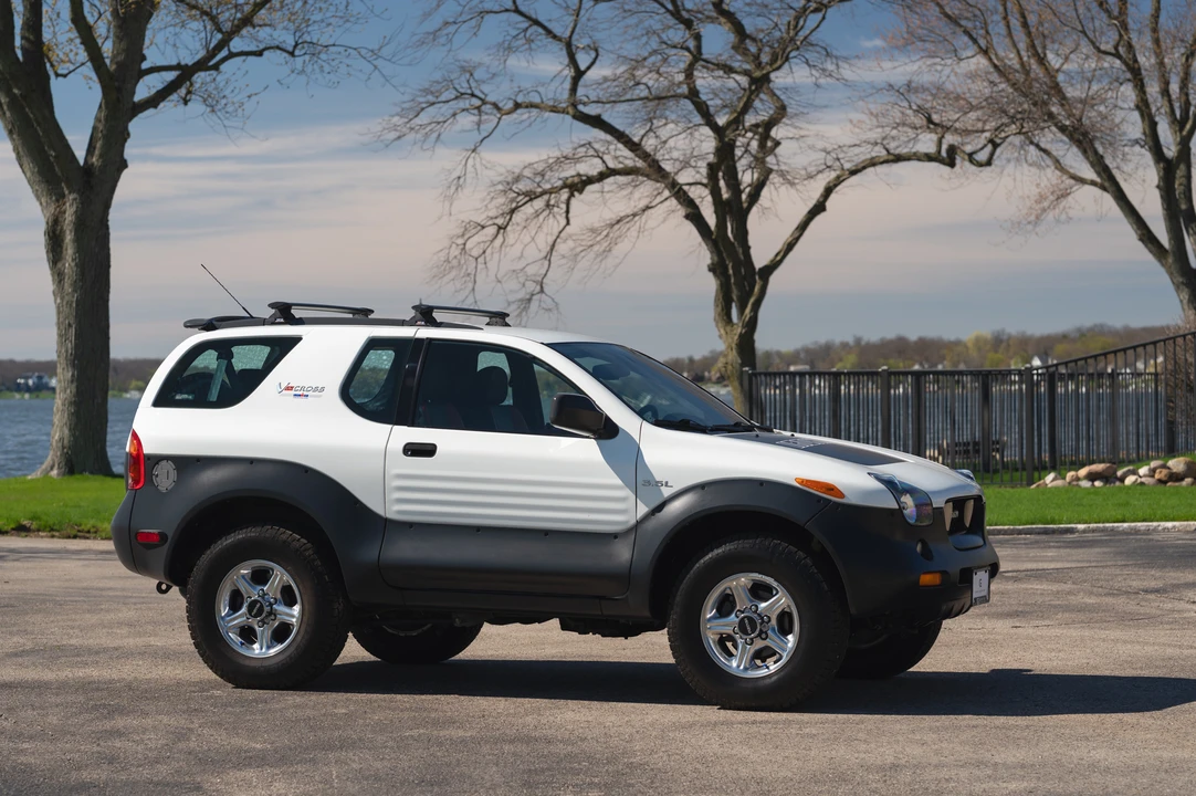 1999 Isuzu VehiCROSS - Image 27 of 31