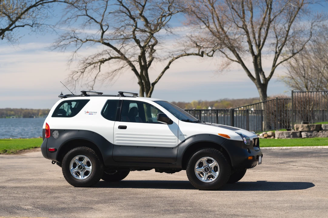1999 Isuzu VehiCROSS - Image 26 of 31