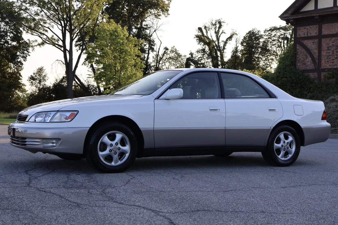 1999 Lexus ES 3rd Gen - Image 15 of 31
